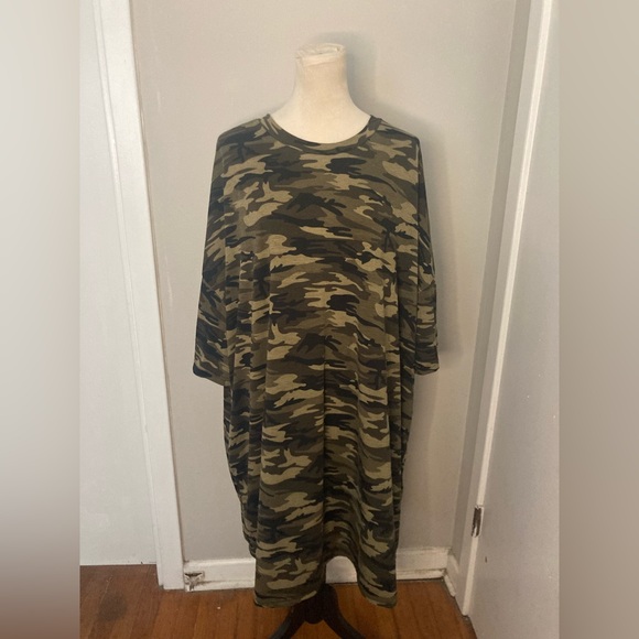 SHEIN camo dress - Picture 2 of 4